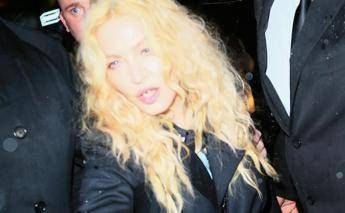 Madonna: Uccisione afroamericano straziante, questo deve finire! Madonna: Uccisione afroamericano straziante, questo deve finire!