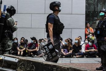 Tensioni a Hong Kong, almeno 180 arresti
