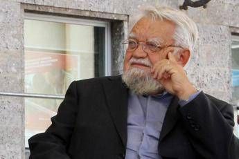 Enzo Bianchi: Crede in un idolo chi non crede nell'amore Enzo Bianchi: Crede in un idolo chi non crede nell'amore