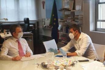 Di Battista lancia 'servizio ambientale', lavoro per 200mila under 32 Di Battista lancia 'servizio ambientale', lavoro per 200mila under 32