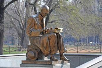 Via la statua di Montanelli, la richiesta dei Sentinelli Via la statua di Montanelli, la richiesta dei Sentinelli