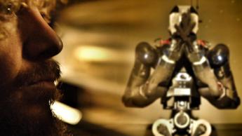 Il robot Coman+ dell'Iit protagonista nel video di Alex Braga