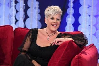 Maturità 2020, Manuela Villa maturanda a 56 anni: Emozionata Maturità 2020, Manuela Villa maturanda a 56 anni: Emozionata