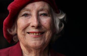 E' morta Vera Lynn, la cantante che ispirò i Pink Floyd E' morta Vera Lynn, la cantante che ispirò i Pink Floyd