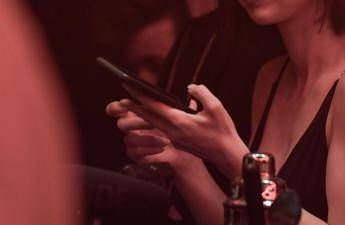Coronavirus resiste 28 giorni su banconote e smartphone Coronavirus resiste 28 giorni su banconote e smartphone