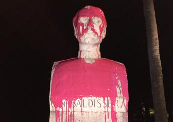 Statue imbrattate, Associazione Combattenti e reduci: Atti vandalici vergognosi