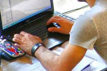Siti porno, una legge per bloccarli? Siti porno, una legge per bloccarli?