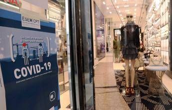 Veneto, ordinanza Zaia: stretta su presenze nei negozi Veneto, ordinanza Zaia: stretta su presenze nei negozi