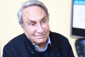 Emilio Fede torna a casa, arresto convalidato senza misura cautelare Emilio Fede torna a casa, arresto convalidato senza misura cautelare