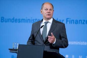 Germania, Bundestag approva taglio Iva e bonus famiglie Germania, Bundestag approva taglio Iva e bonus famiglie