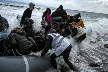 Migranti, Ue: A Lampedusa sfida significativa, pronti ad aiuti