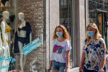 Rezza: Ancora mascherine in luoghi pubblici e distanziamento Rezza: Ancora mascherine in luoghi pubblici e distanziamento