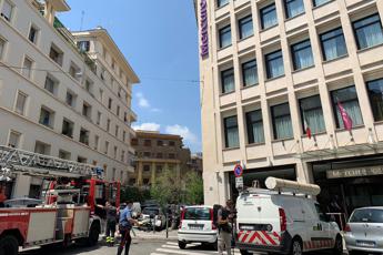 Esplosione in hotel a Roma, pensavamo a una bomba