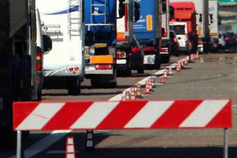 Autostrade, De Micheli: A breve stop disagi in Liguria, non potevamo rinviare controlli