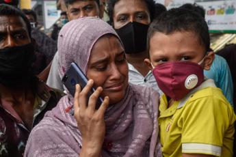 Covid, in Bangladesh più di 2.300 decessi su oltre 180.000 casi