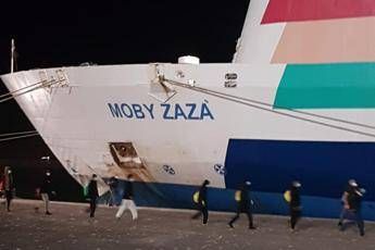 Ocean Viking, migranti tutti negativi al Covid: terminato trasbordo Ocean Viking, migranti tutti negativi al Covid: terminato trasbordo