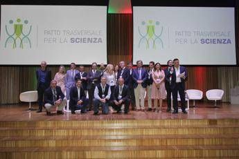 Patto scienza, Cossarizza: Nessuna polemica, ma non facciamo politica Patto scienza, Cossarizza: Nessuna polemica, ma non facciamo politica