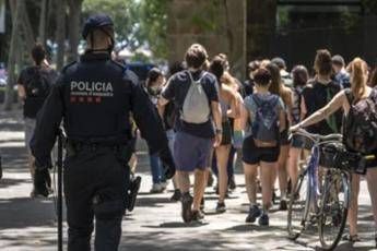 Coronavirus, aumentano i contagi a Barcellona: nuovo lockdown Coronavirus, aumentano i contagi a Barcellona: nuovo lockdown