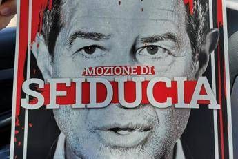 Musumeci 'gronda' sangue, bufera su post M5S in Sicilia Musumeci 'gronda' sangue, bufera su post M5S in Sicilia