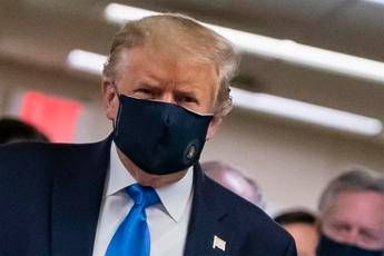 Trump 'cede' al Covid e lancia i 'tele-comizi' per Usa 2020 Trump 'cede' al Covid e lancia i 'tele-comizi' per Usa 2020
