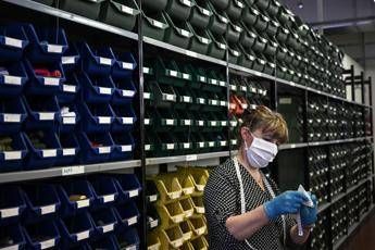 Covid e lavoro, cosa succede: fotografia di Confindustria Covid e lavoro, cosa succede: fotografia di Confindustria
