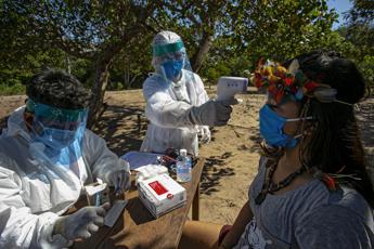 Coronavirus, Brasile sfiora i 100.000 morti. Bolsonaro: La vita deve andare avanti