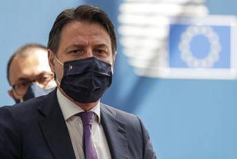 Sondaggio, cresce la fiducia in Conte Sondaggio, cresce la fiducia in Conte