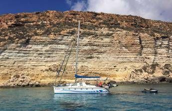 Lampedusa, Federalberghi: Invasione migranti più mediatica che reale