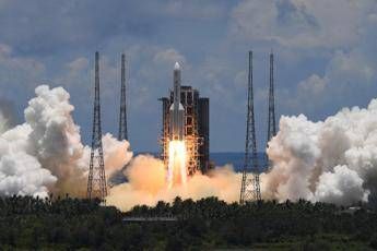 Cina 'all'assalto' di Marte, lanciata sonda Tianwen Cina 'all'assalto' di Marte, lanciata sonda Tianwen