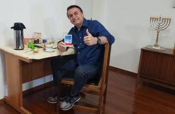 Bolsonaro: Sono negativo al Covid Bolsonaro: Sono negativo al Covid