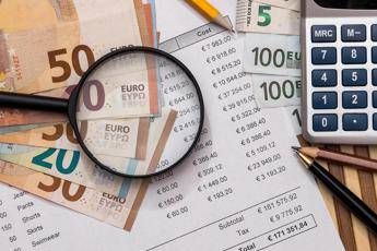 Conto corrente, quasi 6 milioni di italiani ignorano i costi Conto corrente, quasi 6 milioni di italiani ignorano i costi