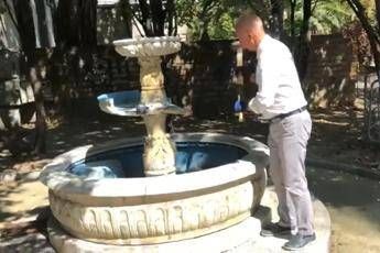 Usata dagli spacciatori, il sindaco di Pescara distrugge la fontana/Video Usata dagli spacciatori, il sindaco di Pescara distrugge la fontana/Video