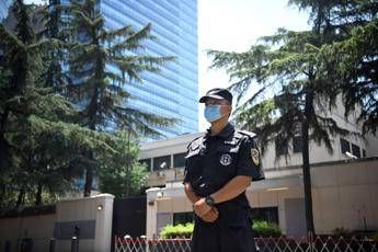 Chiuso consolato Usa a Chengdu, Pechino prende controllo Chiuso consolato Usa a Chengdu, Pechino prende controllo