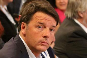Renzi: Salvini vuole patrimoniale? E' impazzito