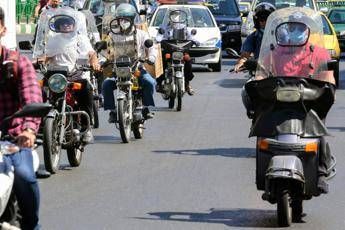 Coronavirus, in Iran nuovo record di decessi: 235 in 24 ore Coronavirus, in Iran nuovo record di decessi: 235 in 24 ore