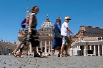 Covid, più di un italiano su 4 non indossa mascherina Covid, più di un italiano su 4 non indossa mascherina