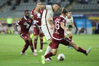 La Juve perde a Cagliari. Roma, quinto posto blindato