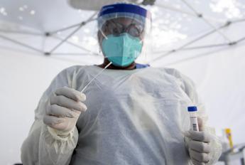 Coronavirus, negli Usa 300.000 morti entro dicembre: la stima choc