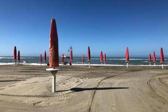 Dl agosto, bozza: arriva il condono per le concessioni delle spiagge Dl agosto, bozza: arriva il condono per le concessioni delle spiagge