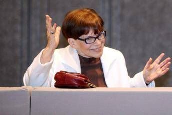 Franca Valeri, la sua milanesità con Cesira la manicure e la Signorina Snob Franca Valeri, la sua milanesità con Cesira la manicure e la Signorina Snob