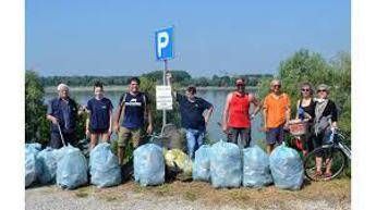 Plastic Free, a piedi da Bologna a Firenze per raccogliere la plastica