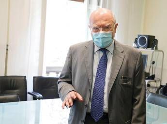 Covid, Galli: Mi diranno menagramo ma non illusionista Covid, Galli: Mi diranno menagramo ma non illusionista