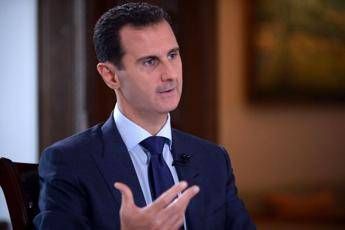 Siria, lieve malore per Assad durante discorso al Parlamento