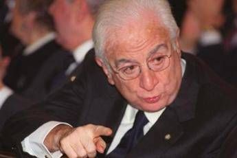 Cossiga, Casini: Scomodo e difficile, ma capace di leggere i tempi Cossiga, Casini: Scomodo e difficile, ma capace di leggere i tempi