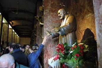 San Pio, Ferragosto al Santuario: Affluenza fedeli discreta nonostante Covid