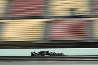 Gp Spagna, Hamilton domina davanti a Verstappen e Bottas
