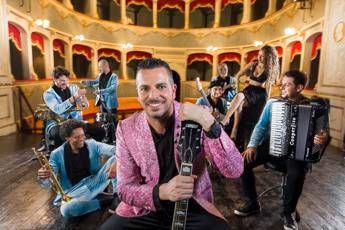 Mirko Casadei: Situazione discoteche colpa di regole a macchia di leopardo Mirko Casadei: Situazione discoteche colpa di regole a macchia di leopardo