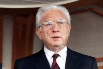 Cossiga, la figlia Anna Maria: Tutto cambiò con il delitto Moro, era stato suo maestro politico Cossiga, la figlia Anna Maria: Tutto cambiò con il delitto Moro, era stato suo maestro politico
