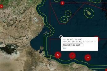 Migranti, Alarm Phone: 20 in pericolo in zona Sar Malta