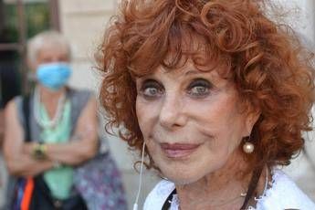 M5s, Simona Marchini: Alleanza con Pd operazione di servizio ma politica è mediazione M5s, Simona Marchini: Alleanza con Pd operazione di servizio ma politica è mediazione